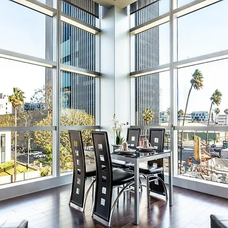Heaven On Hollywood Furnished Apartments
